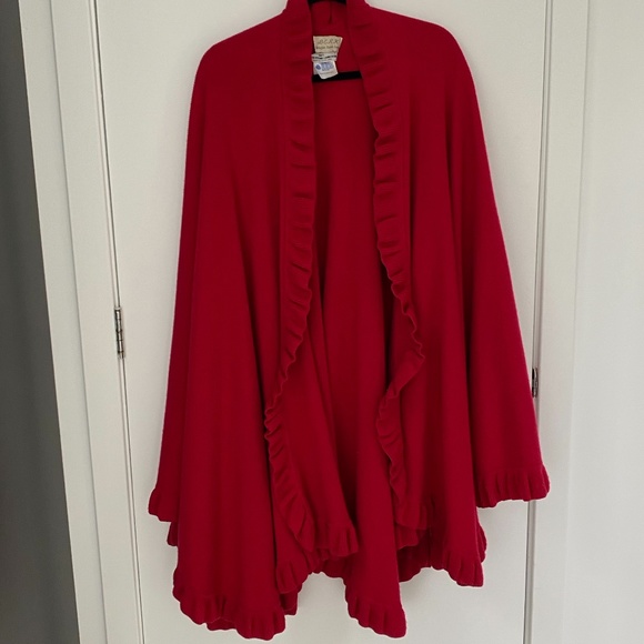 BERK Burlington Arcade Red Cape - Picture 1 of 5